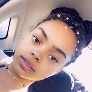 Meet your Posher, Annika